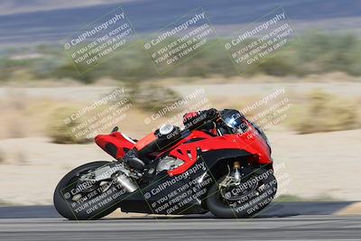 media/Nov-16-2025-Race Pace (Sun) [[8c5fa54630]]/Verified Riders/7-Turn 4 (1155am)/